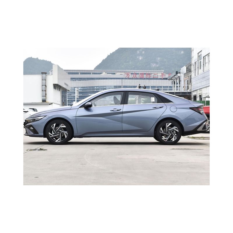 2024 Hyundai Elantra 1.5L CVT Automatik FWD Brennstoff Benzinfahrzeug mit 5 Sitzen